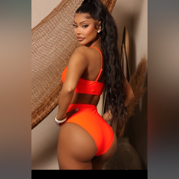 High Rise Bikini Bottom (US 14/16) - Picture 2 of 5